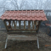 ďalší krmelec vo výrobe