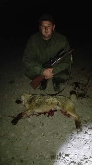 kamarat Rasťo s šakalom