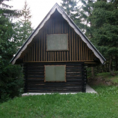 Polovnícka chata v PZ Komjatná