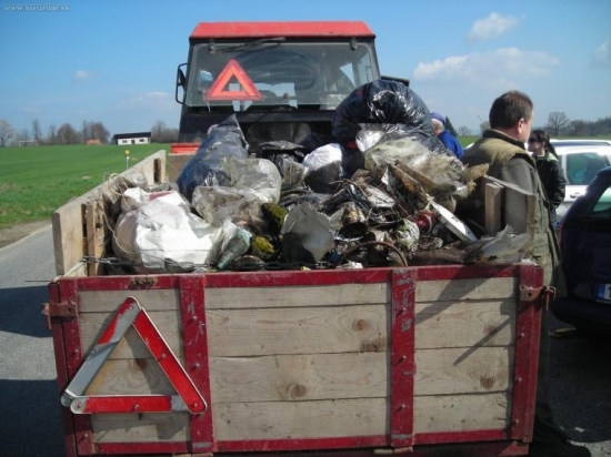 uklid lesa a to jsme jeli třikrat