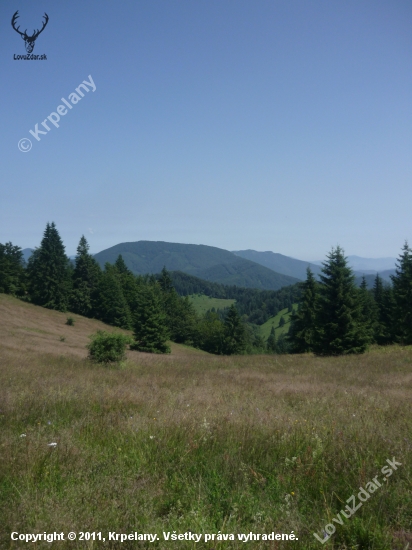 Biely potok v pozadí Kopa Velká Fatra