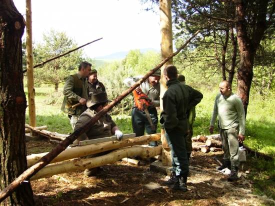 Vyrovnávanie bočných nosných dielov