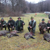 Úspešní lovci na spoločnej poľovačke
