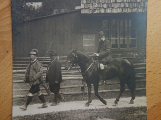 František Jozef I cestou na polovačku