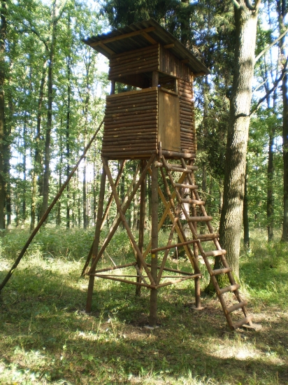 Tak už stojí nová....