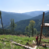 stavanie v ťažkom terene