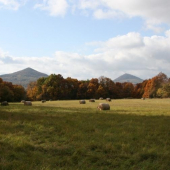 Kletečná a Milešovka na podzim