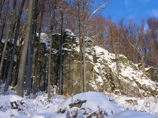 ...skaly bez mena...