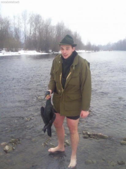 ako cilan brodil vahom so strelenym kormoranom