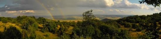 Dúha v panoráme