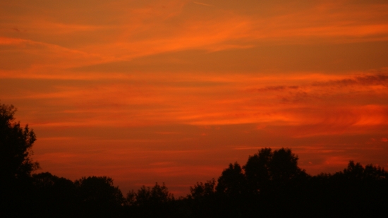 jeden pekný večer po chodníku