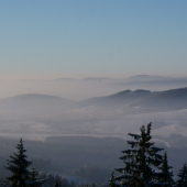 jednden den vynašania  pohlad z hrebeňa