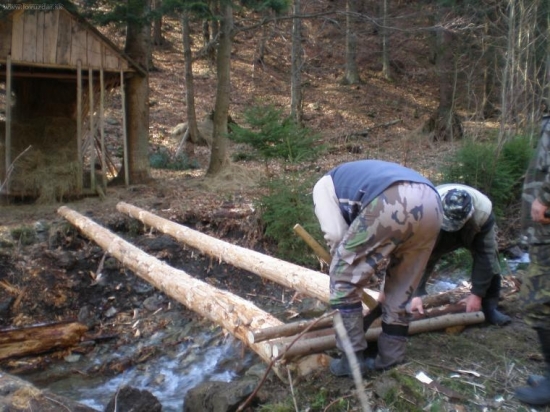 Nová lávka k senníku.