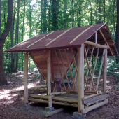 tohtoročný krmelec