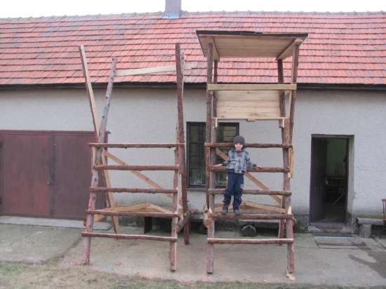 4 hodinky práce s malým pomocníkom :))