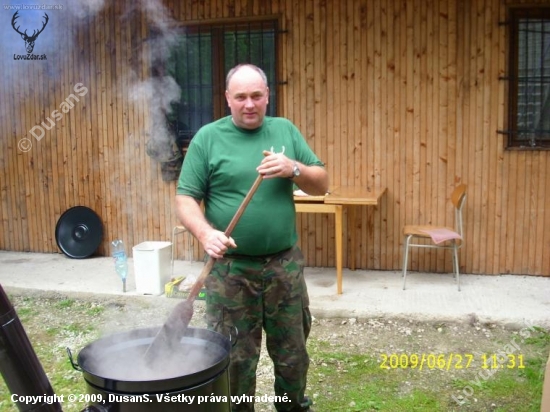 Príprava pre spoločné posedenie