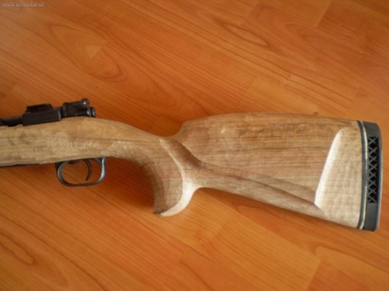 nová pažba na 30-06 sp.