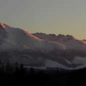 Kriváň pri východe slnka