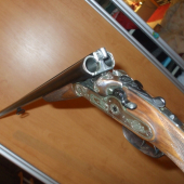 Nový šat od zbrojára pod stromček