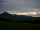Západ slnka nad Slánskymi vrchmi