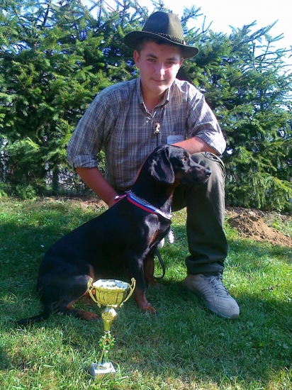 LENA BRUNOV dvor, Svetová klubová výstava V1 CAC,Národná výstava V1 CAJC.