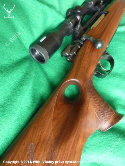 thumbhole