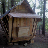 Stavba nového zásobníkového krmelca po dokončení