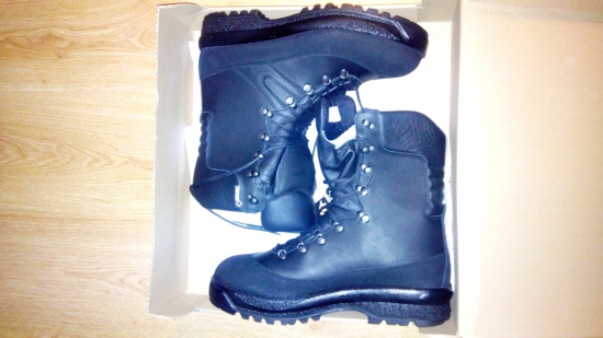 Nové topánočky do lesa :)