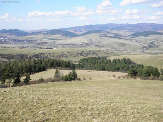 Môj rodný kraj (v pozadí Čergov)