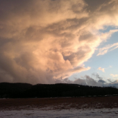 Aj nad Poprad sa stiahli snehové mraky