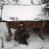 Ja a Dino pri našom krmelci