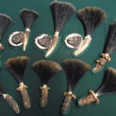 Na výzdobu klobúkov z diviaka.