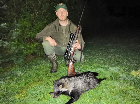 Prvý psík medvedikovitý