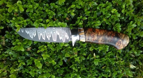 Môj (po dvoch rokoch výroby nožov mam konečne vlastný)