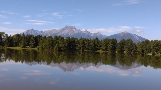Tatry od rybníka