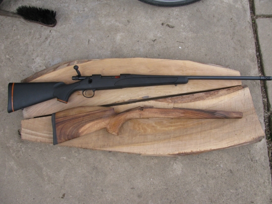 Remington 700 SPS plus nova pažba pred ukončenim