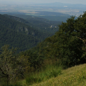 Jankov vŕšok a Uhrovecký hrad