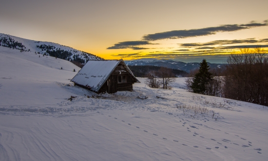 tiché rána pri východe slnka