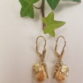 Zlaté náušnice s jeleními grandlami