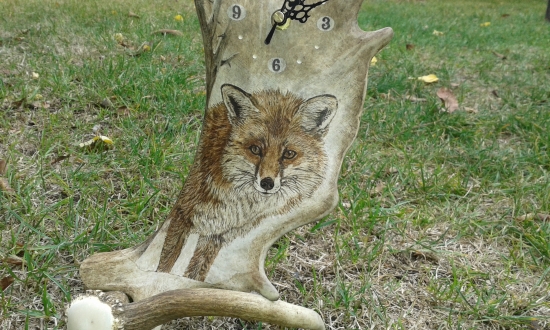 HODINY Z DANČÍ LOPATY - liška - DETAIL MOTIVU