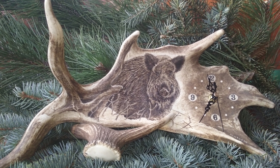 Hodiny z dančí lopaty - DIVOČÁK