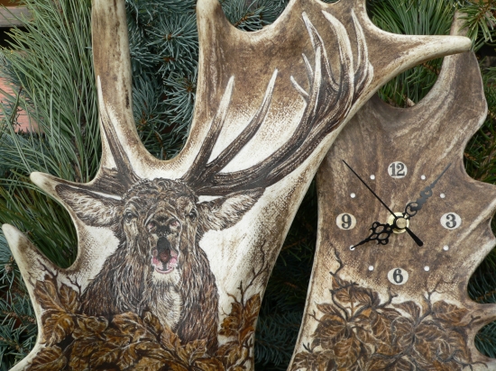 Hodiny ze dvou dančích lopat - velké