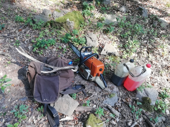 Ked vystupis s traktora, polozis veci a o 4m dalej zhod