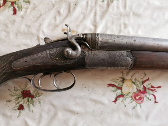 Vie mi niekto poradiť aký zbraň to môže byť?