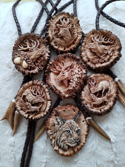 Zopar kravat v hnedom prevedení