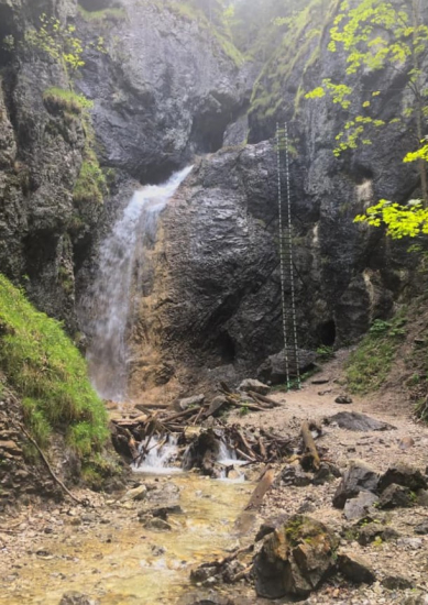 Vodopád z rokliny PIECKY