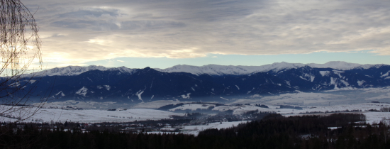 Nízke Tatry v strede Chopok.