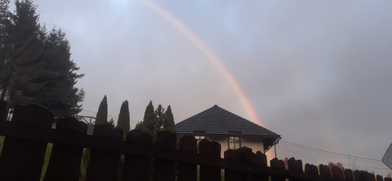 Na chviľku sa ukázala.