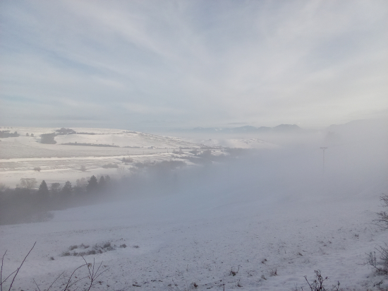 Hmlisté počasie nie a nie skončiť.