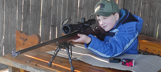 Trénink z malorážky ZKM 456-4 na střelnici v Troskotovicích